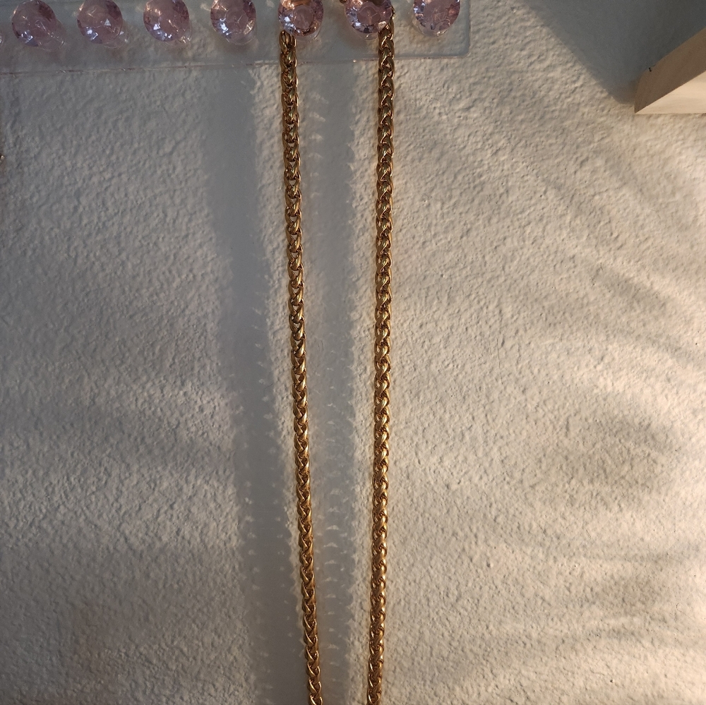 Elegant Gold Chain Necklace